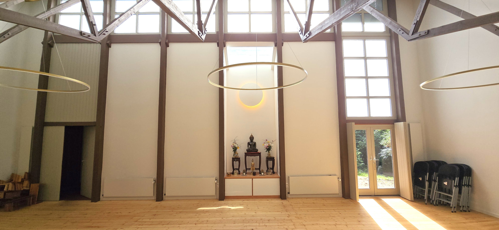 Meditationshalle nach der Sanierung